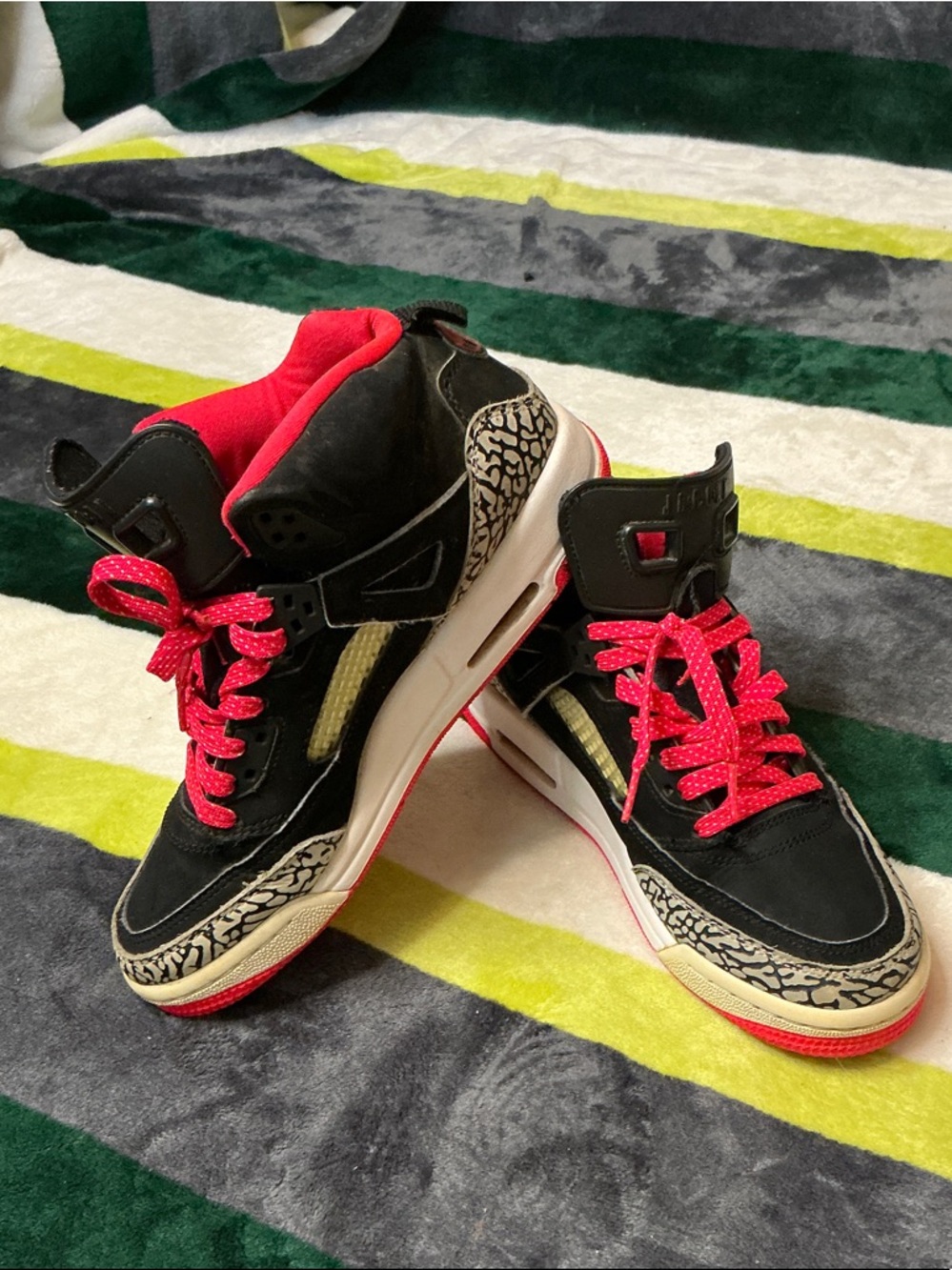 Kid’s Nike Air Jordan Spizike Blk and Red Orbit Kids Size 6.5Y